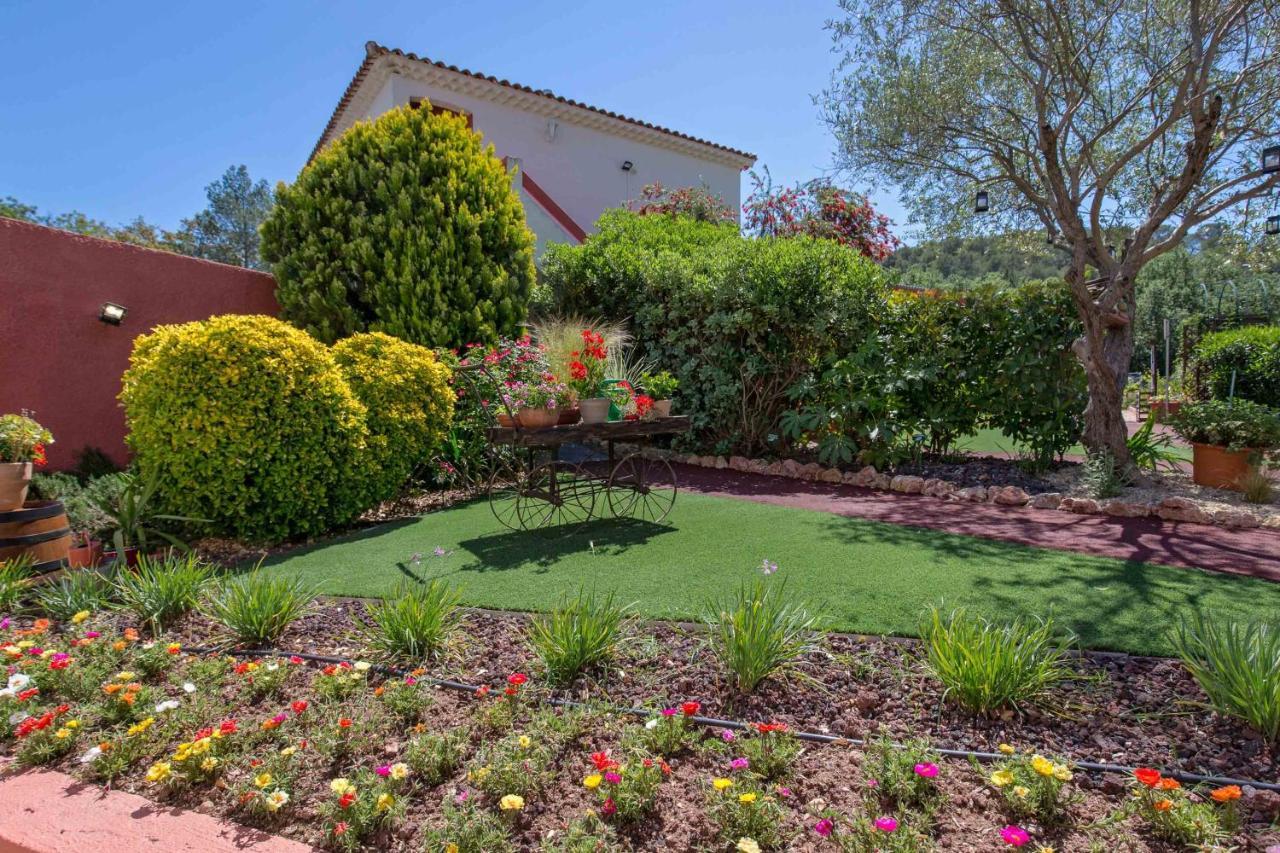 Les Pins Blancs En Provence Hotel ลูมีย์ ภายนอก รูปภาพ