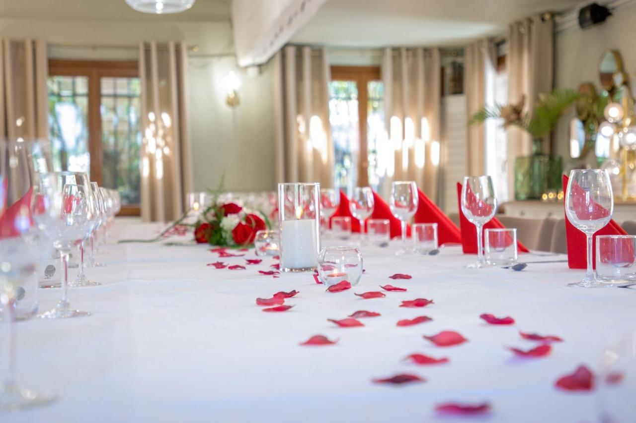 Les Pins Blancs En Provence Hotel ลูมีย์ ภายนอก รูปภาพ