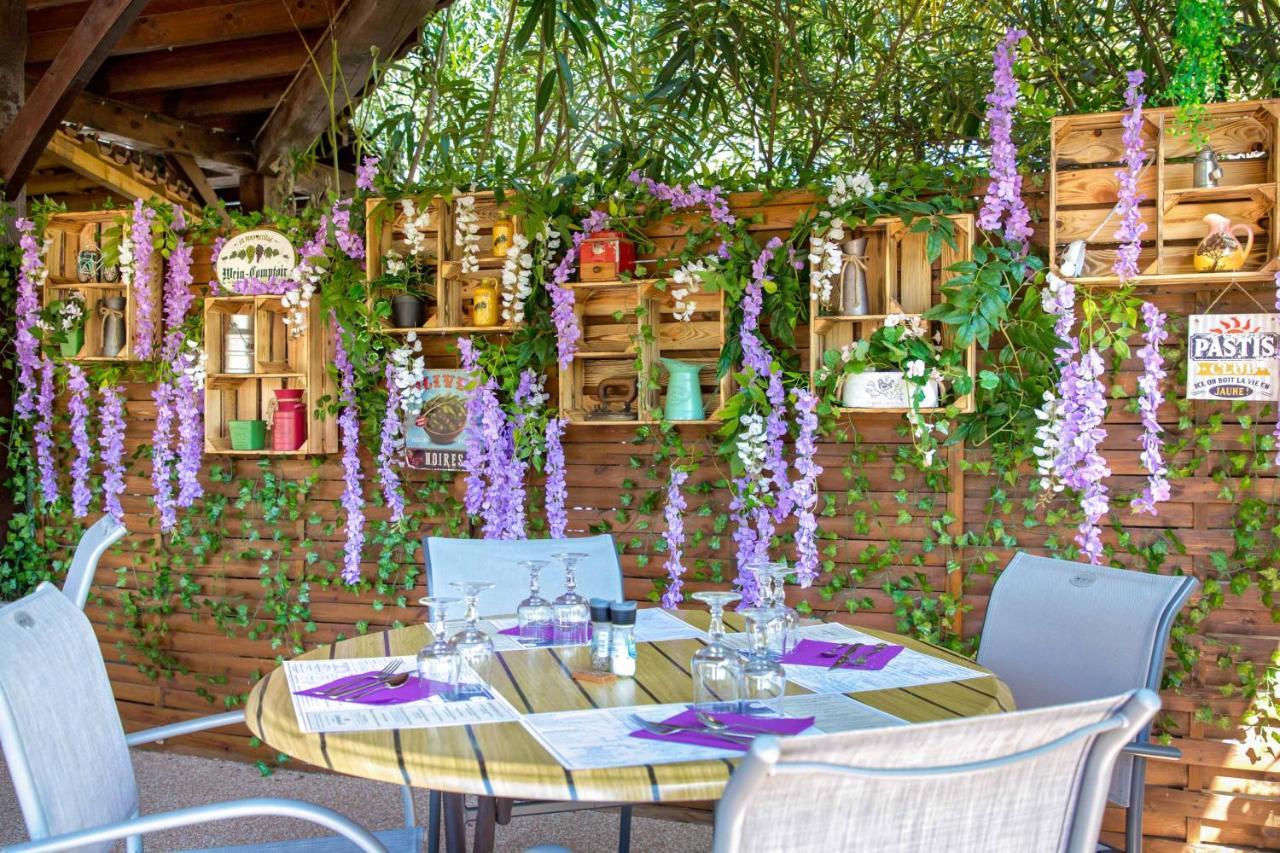 Les Pins Blancs En Provence Hotel ลูมีย์ ภายนอก รูปภาพ