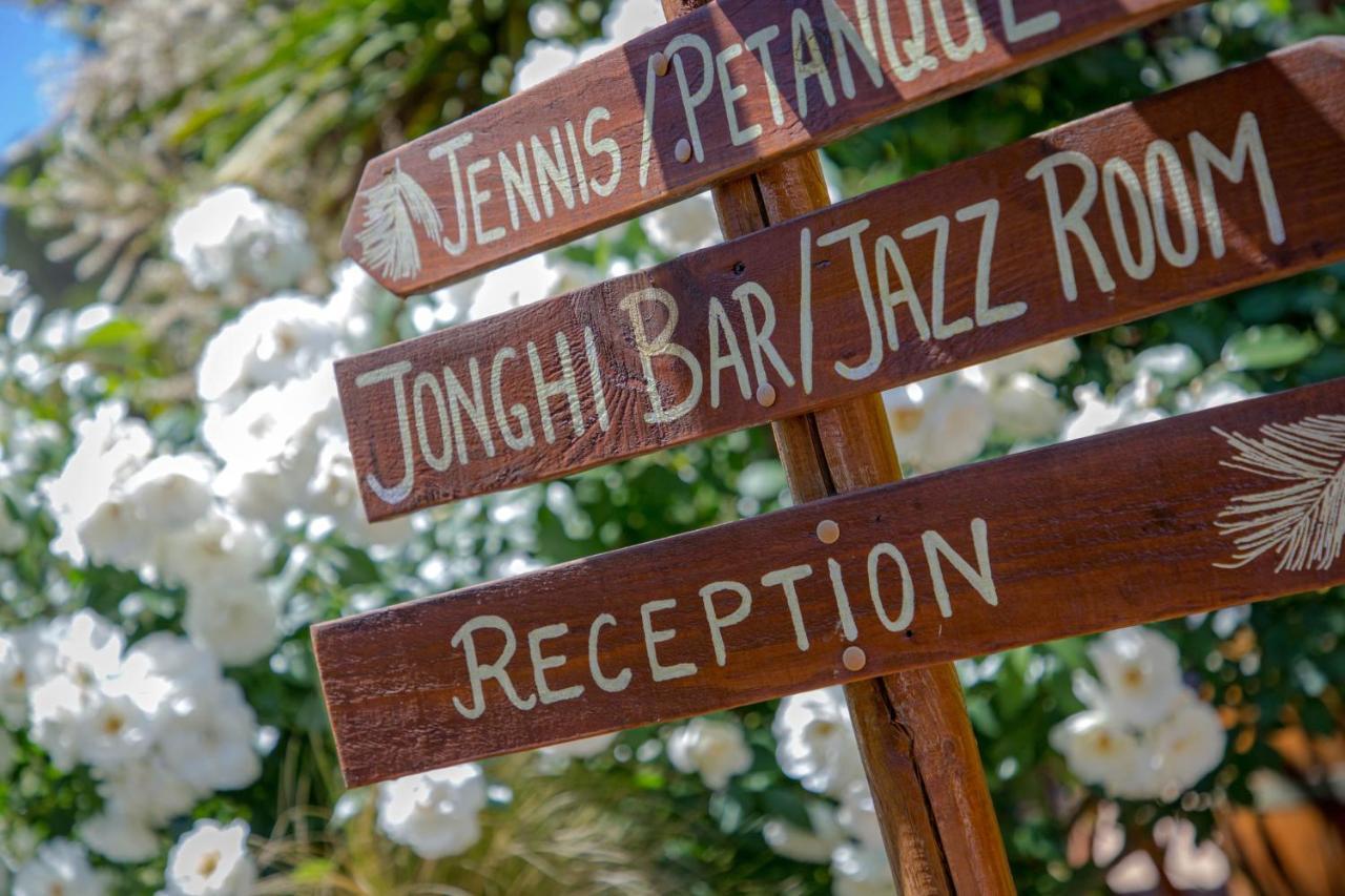 Les Pins Blancs En Provence Hotel ลูมีย์ ภายนอก รูปภาพ